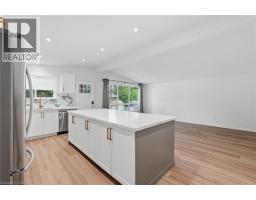 9 BISHOPSGATE Avenue - 11