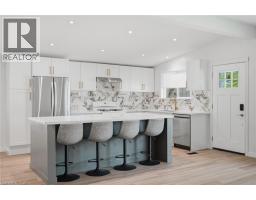 9 BISHOPSGATE Avenue - 5