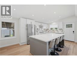 9 BISHOPSGATE Avenue - 6
