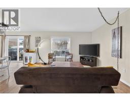 24 KENYON Crescent UnitNo. 44 - 11