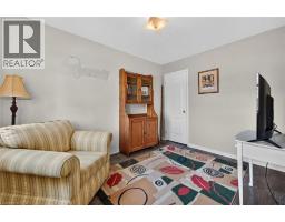 24 KENYON Crescent UnitNo. 44 - 27