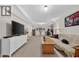 24 KENYON Crescent UnitNo. 44 - 32
