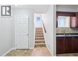 240 WESTMEADOW Drive UnitNo. 5A - 4