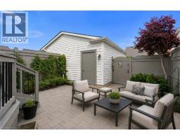 16 MACDONELL Road - 4