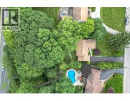 803 MONTGOMERY Drive - 9