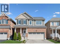 267 GROVEHILL Crescent - 1
