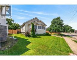 208 CARLTON Street - 3