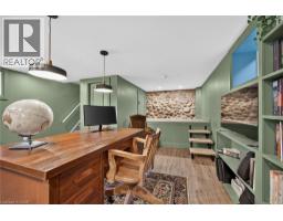 165 WOODSTOCK Street N - 36