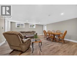 165 WOODSTOCK Street N - 38