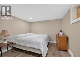 165 WOODSTOCK Street N - 39