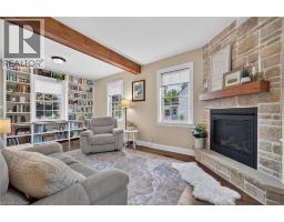 165 WOODSTOCK Street N - 4
