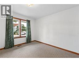 74 ROSS Avenue - 13