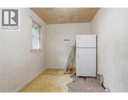 34 EATON Place - 12