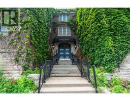 285 KING Street W UnitNo. 4 - 4