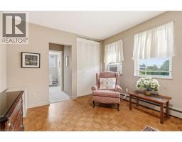 38 CHARLTON Avenue W UnitNo. 402 - 4