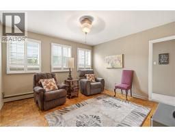 38 CHARLTON Avenue W UnitNo. 402 - 7