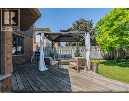 141 LYNNDALE Road - 10