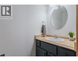 141 LYNNDALE Road - 27