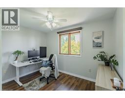 141 LYNNDALE Road - 30