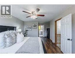 141 LYNNDALE Road - 40