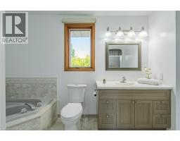 141 LYNNDALE Road - 41