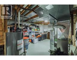 141 LYNNDALE Road - 46