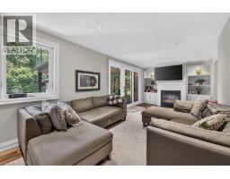 26 FREELAND Court - 28