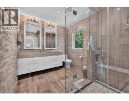 26 FREELAND Court - 33