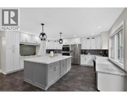 161 LLOYMINN Avenue - 10