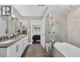 161 LLOYMINN Avenue - 26