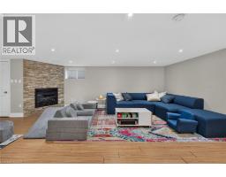 161 LLOYMINN Avenue - 36