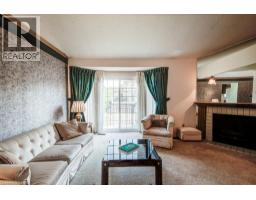 450 BEECHWOOD Place UnitNo. 6 - 7