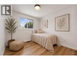49 GROVE Avenue - 17
