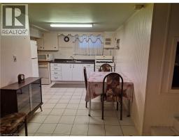11 FASSETT Avenue - 25
