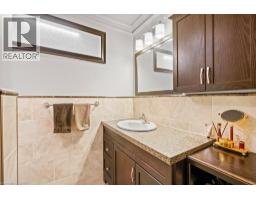 583 STEPHENS Crescent - 12