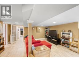 583 STEPHENS Crescent - 31