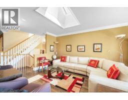 583 STEPHENS Crescent - 7