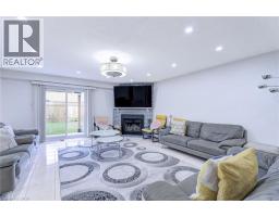 214 MERRILEE Crescent - 19