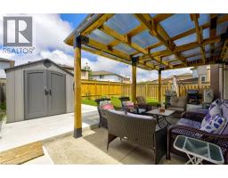 214 MERRILEE Crescent - 4