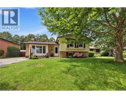 987 NESBITT Crescent - 1