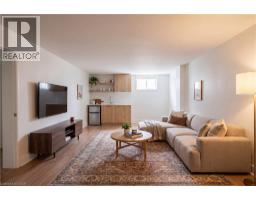 36 WOODELM Drive - 20