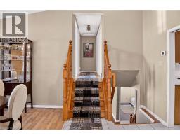 6 LANARK Crescent - 22