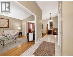 6 LANARK Crescent - 5