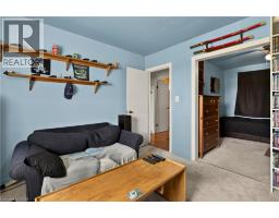 958 HIGHLAND Road E - 17