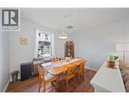 95 KING Street W - 11
