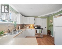 95 KING Street W - 14