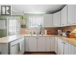 95 KING Street W - 16