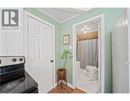 95 KING Street W - 17