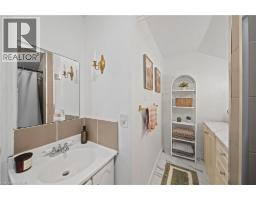 95 KING Street W - 20