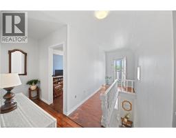 95 KING Street W - 30